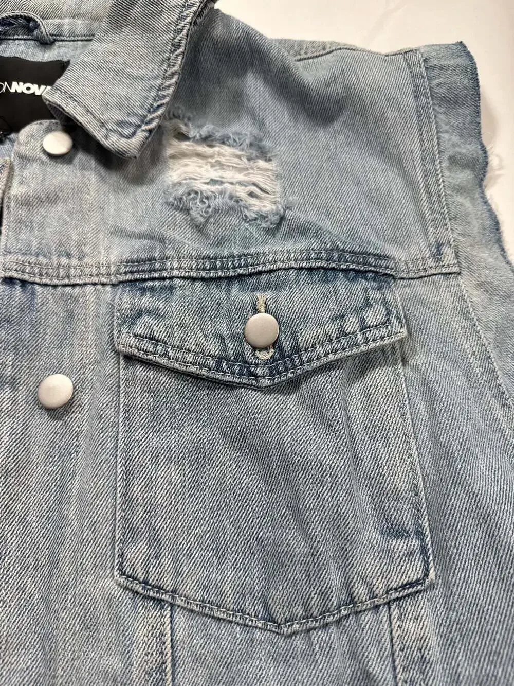 Fashion Nova 2X Distressed Denim NWT Light Wash Ripped Sleeveless Vest Plus Size - Picture 2 of 8